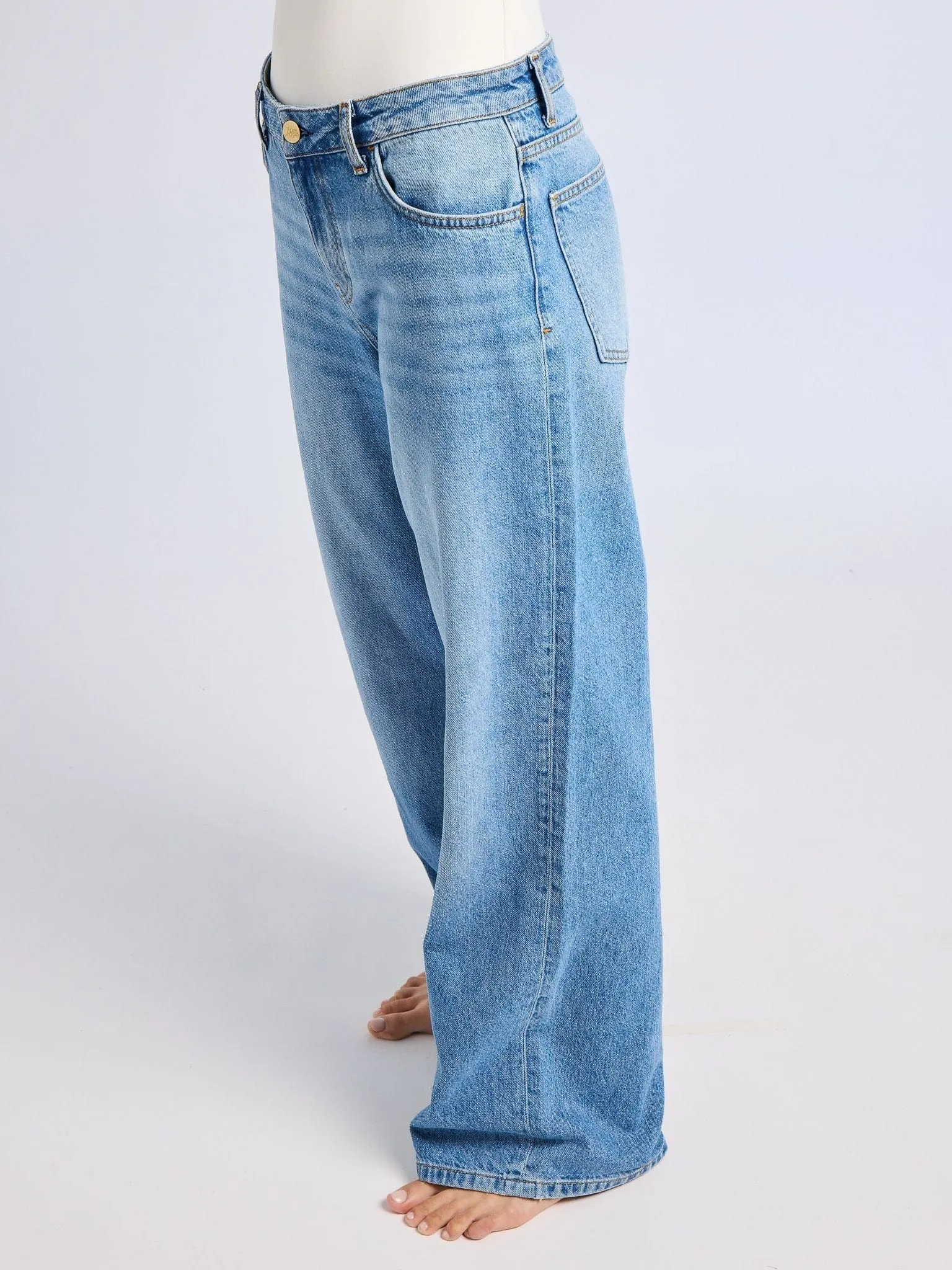 Lizzie Mid Rise Slouchy Jean in Pacific daywear essentials