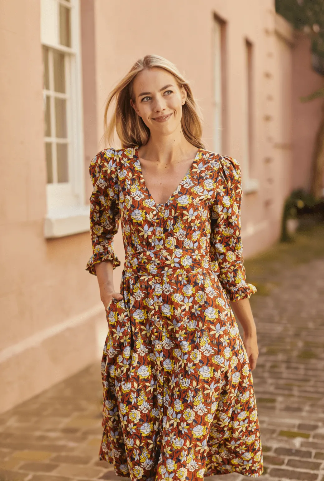 Long Sleeve Day Gown - MIDI - Bronze Floral simple look