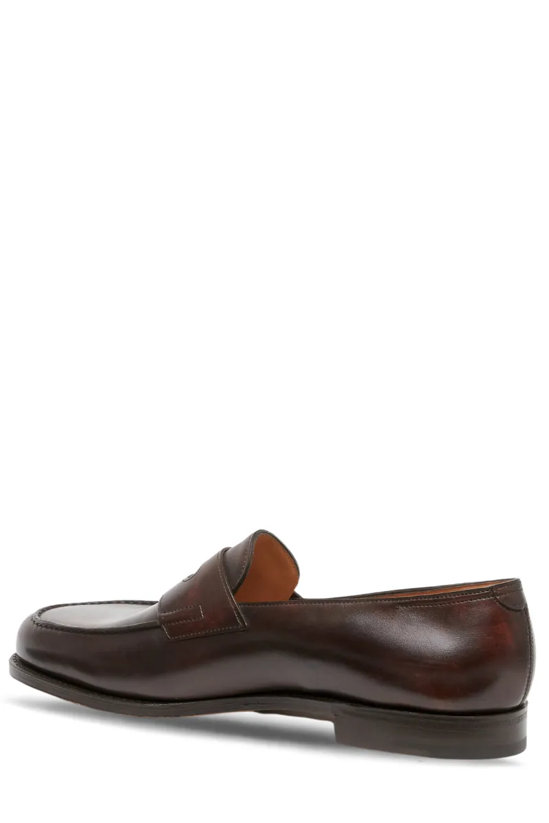 Lopez Loafer student use