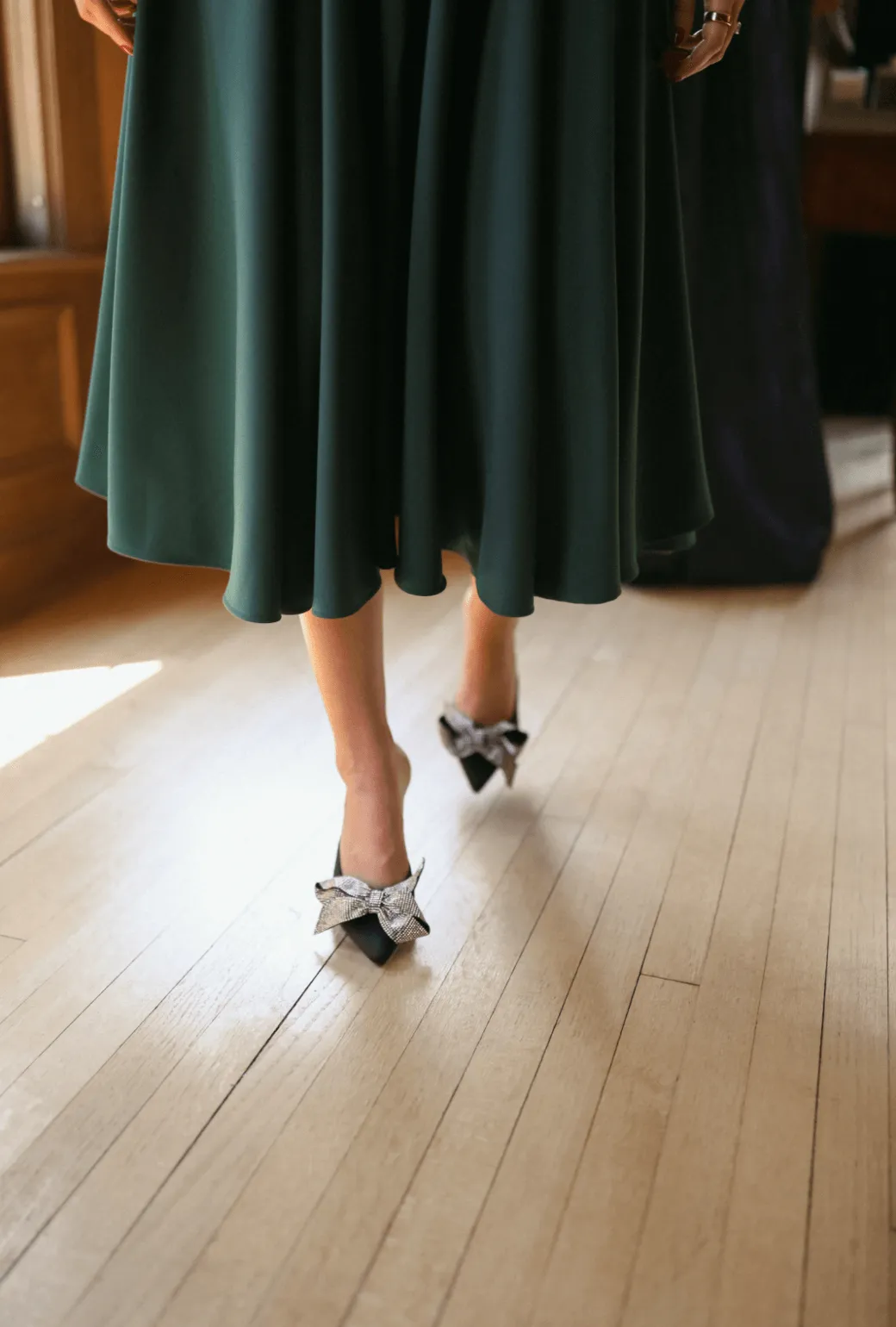 Mary Dress - Forest Crepe feminine side