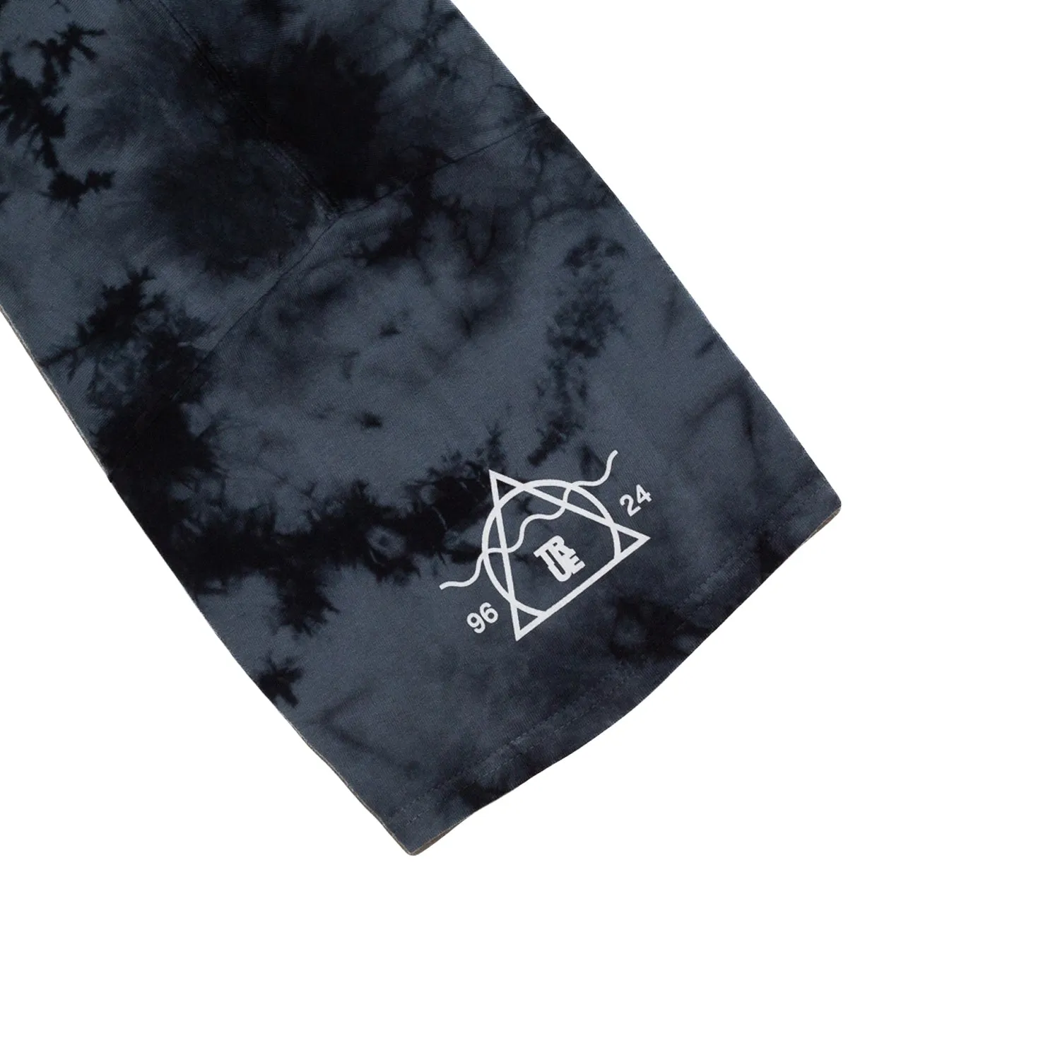 Men's True 28 Crest T-Shirt Black Tie Dye feel right