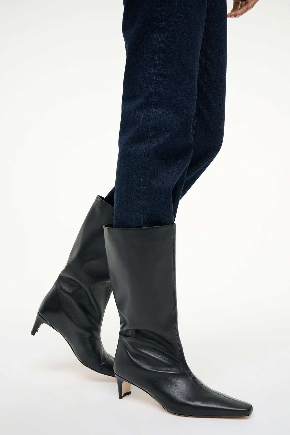 MIDCALF WALLY BOOT | BLACK Relaxed style