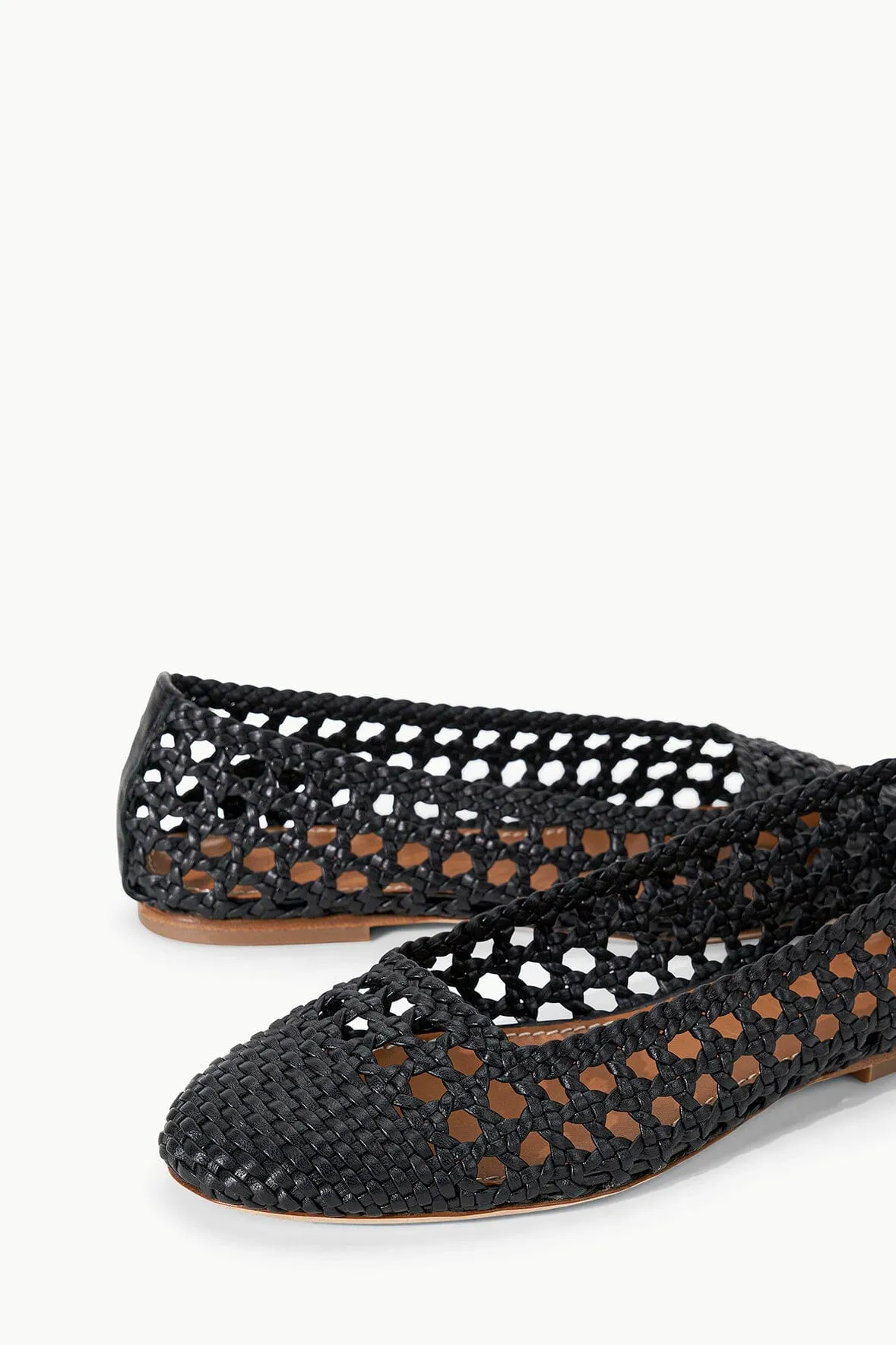 NELL CROCHET BALLERINA | BLACK foot comfort
