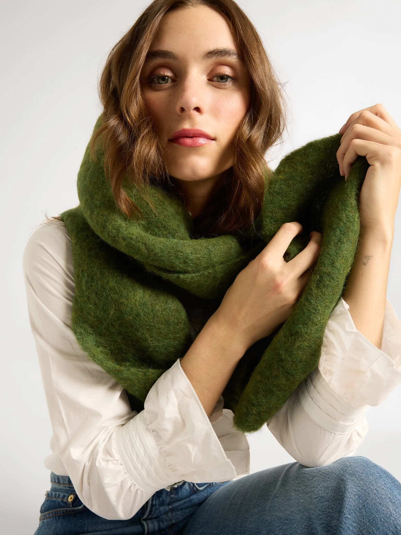 Neve Scarf in Moss style tribe