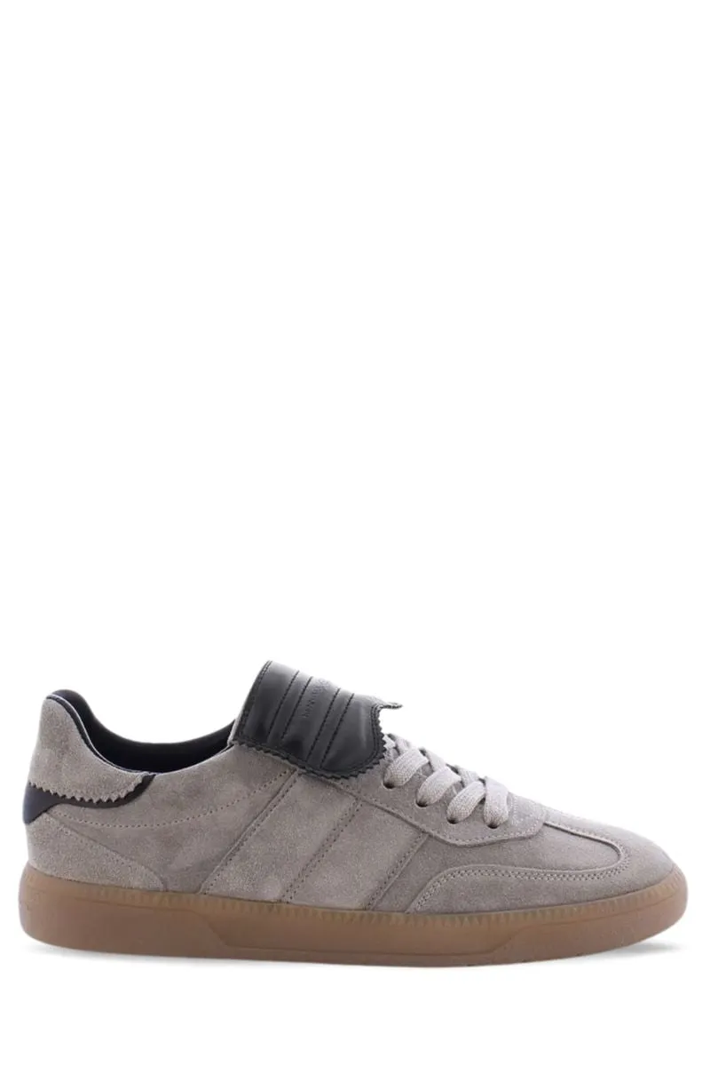 Pop Retro Sneaker flex motion