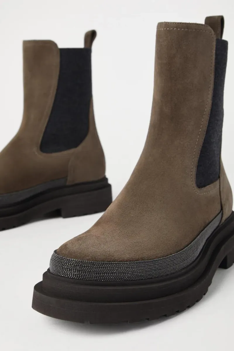 Precious Contour Chelsea Boots Feather light
