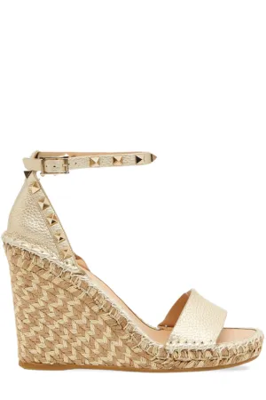 Rockstud Double Wedge Sandals barefoot style