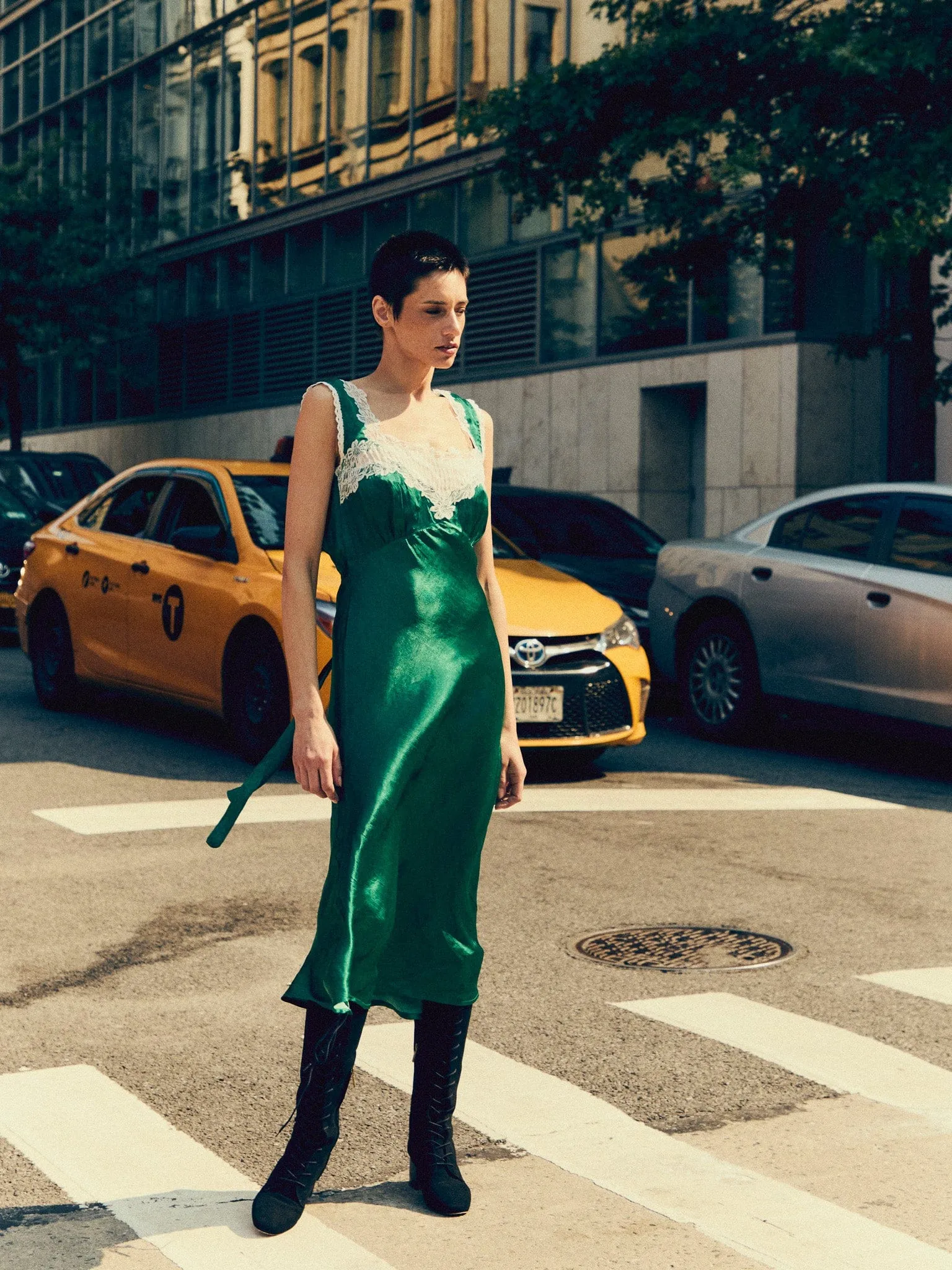 Rowe Dress in Emerald retro vibe