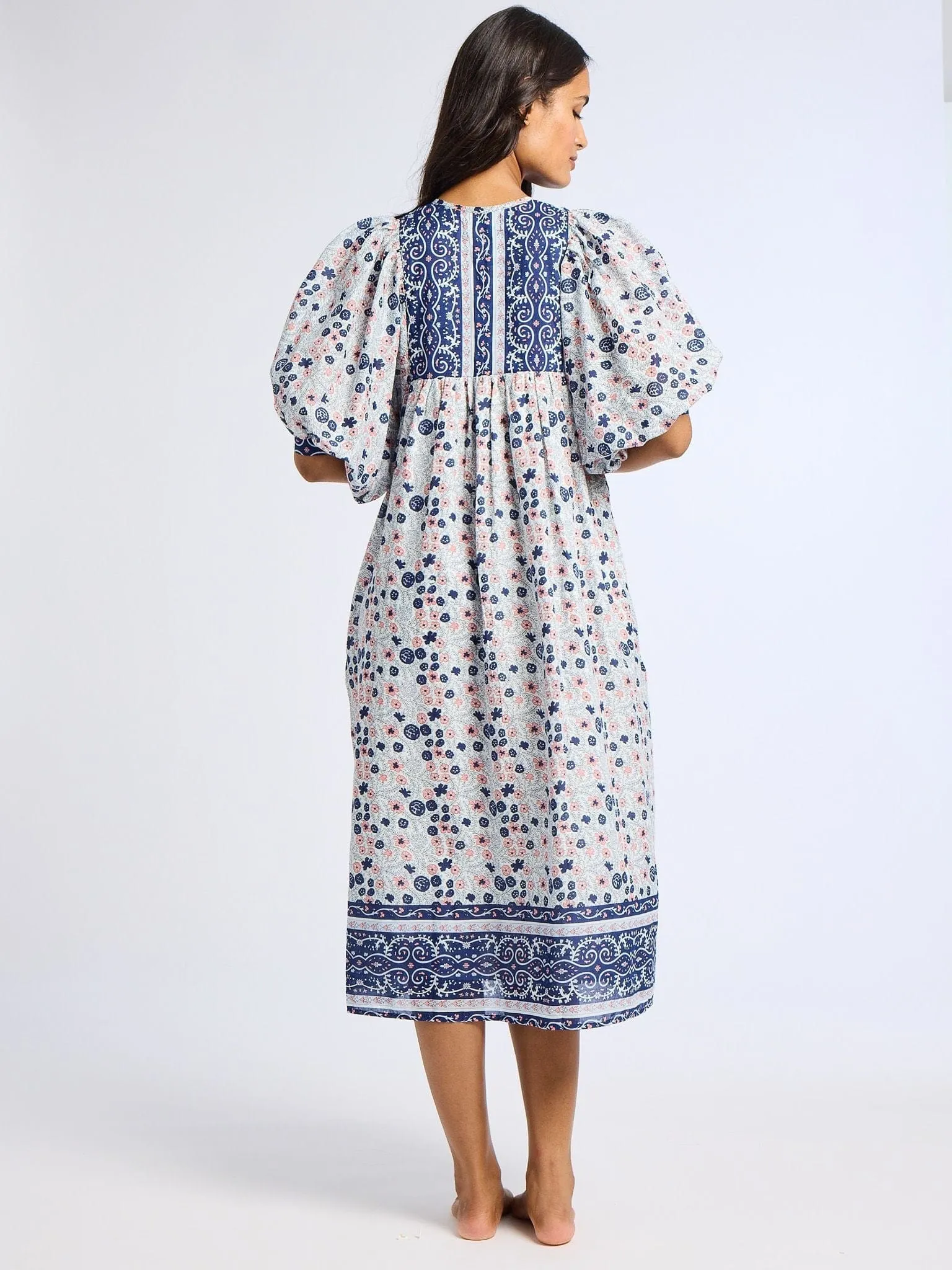 Saffron Dress in Navy Floral urban tone