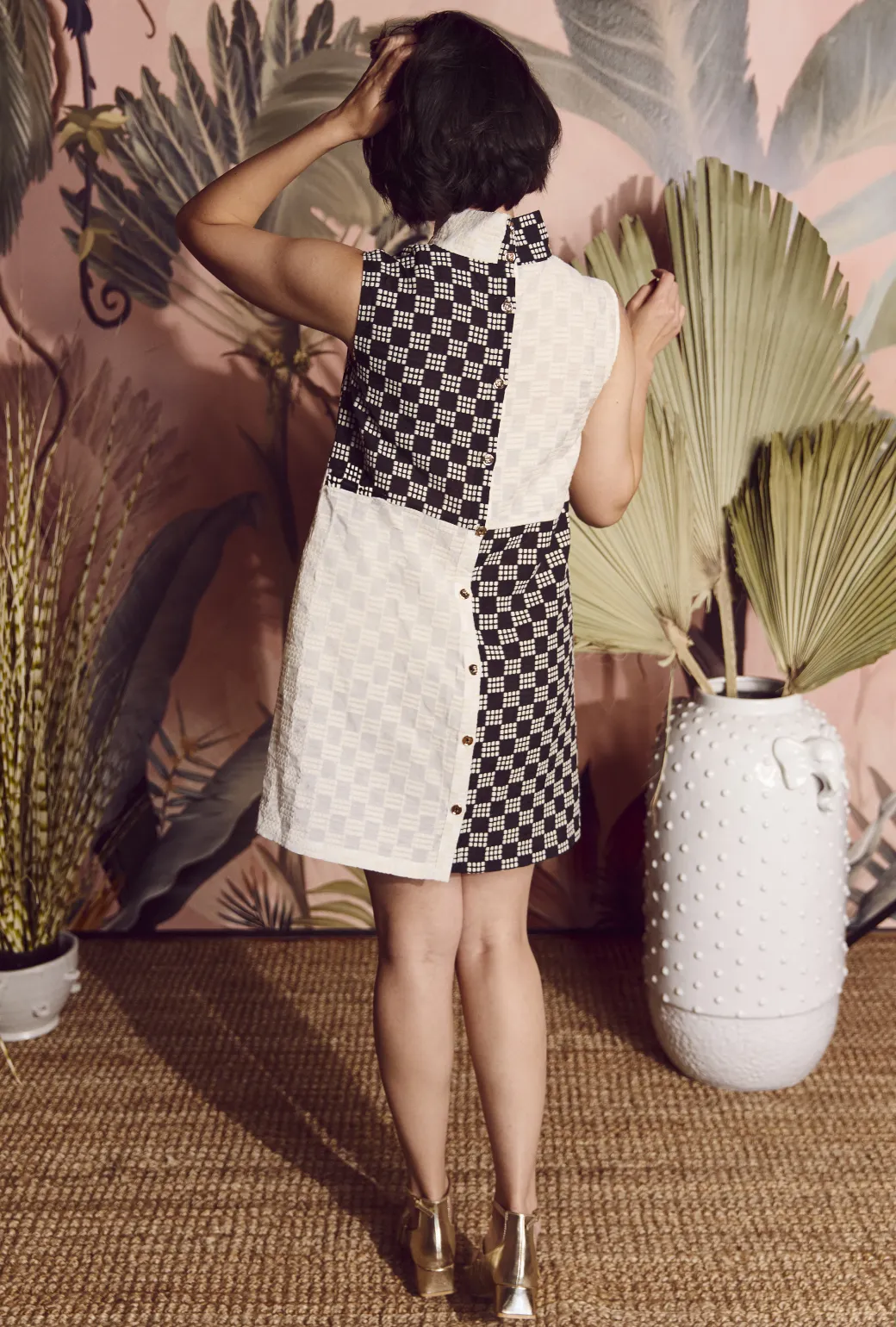 Sleeveless Mod Dress - Dice casual chic