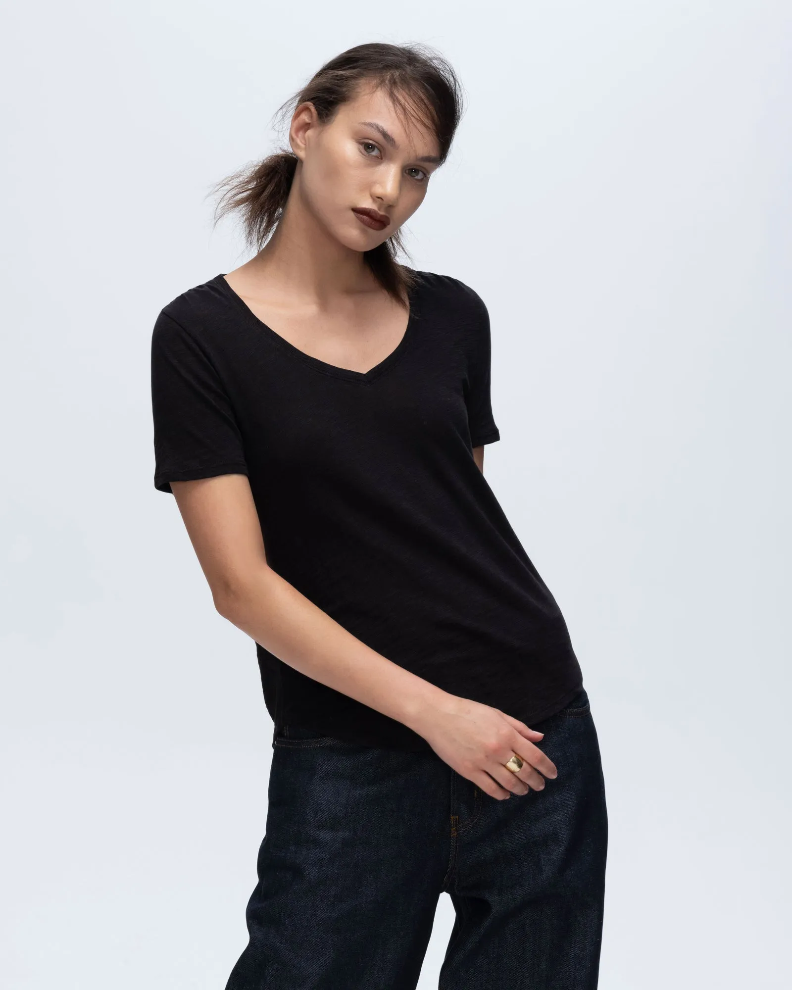 Slub Jersey Classic V-Neck Tee - Black feel right
