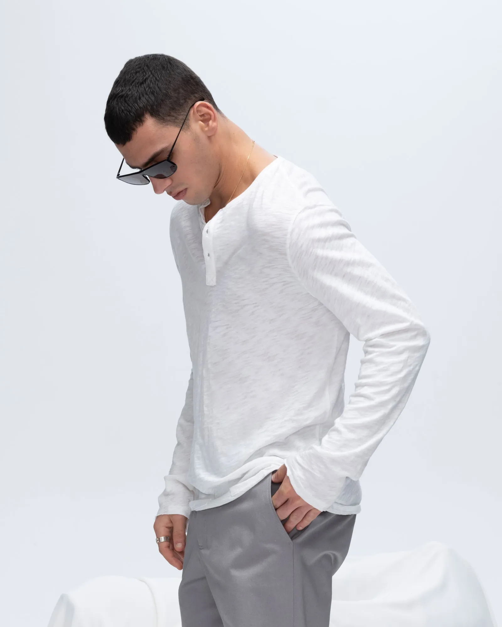 Slub Jersey Destroyed Wash Henley - White relax style