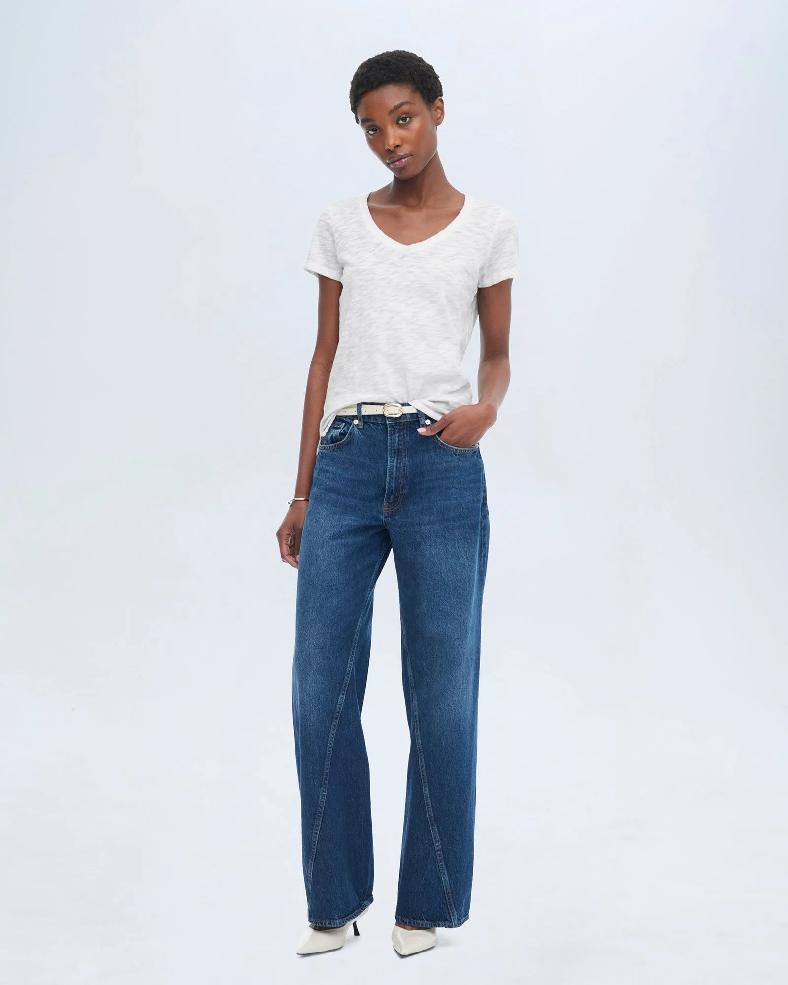 Slub Jersey Schoolboy V-Neck Tee - White basic fit