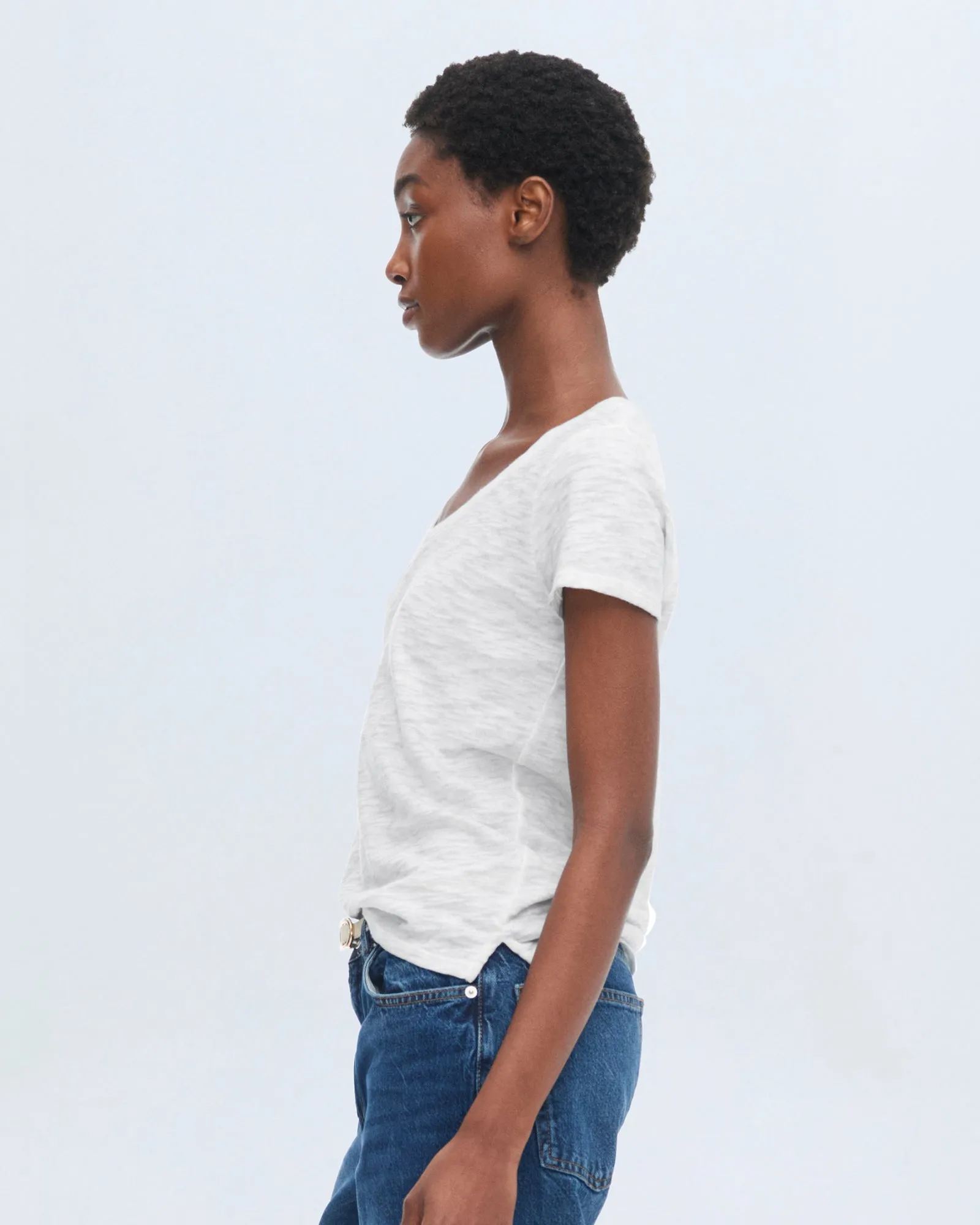 Slub Jersey Schoolboy V-Neck Tee - White modern look