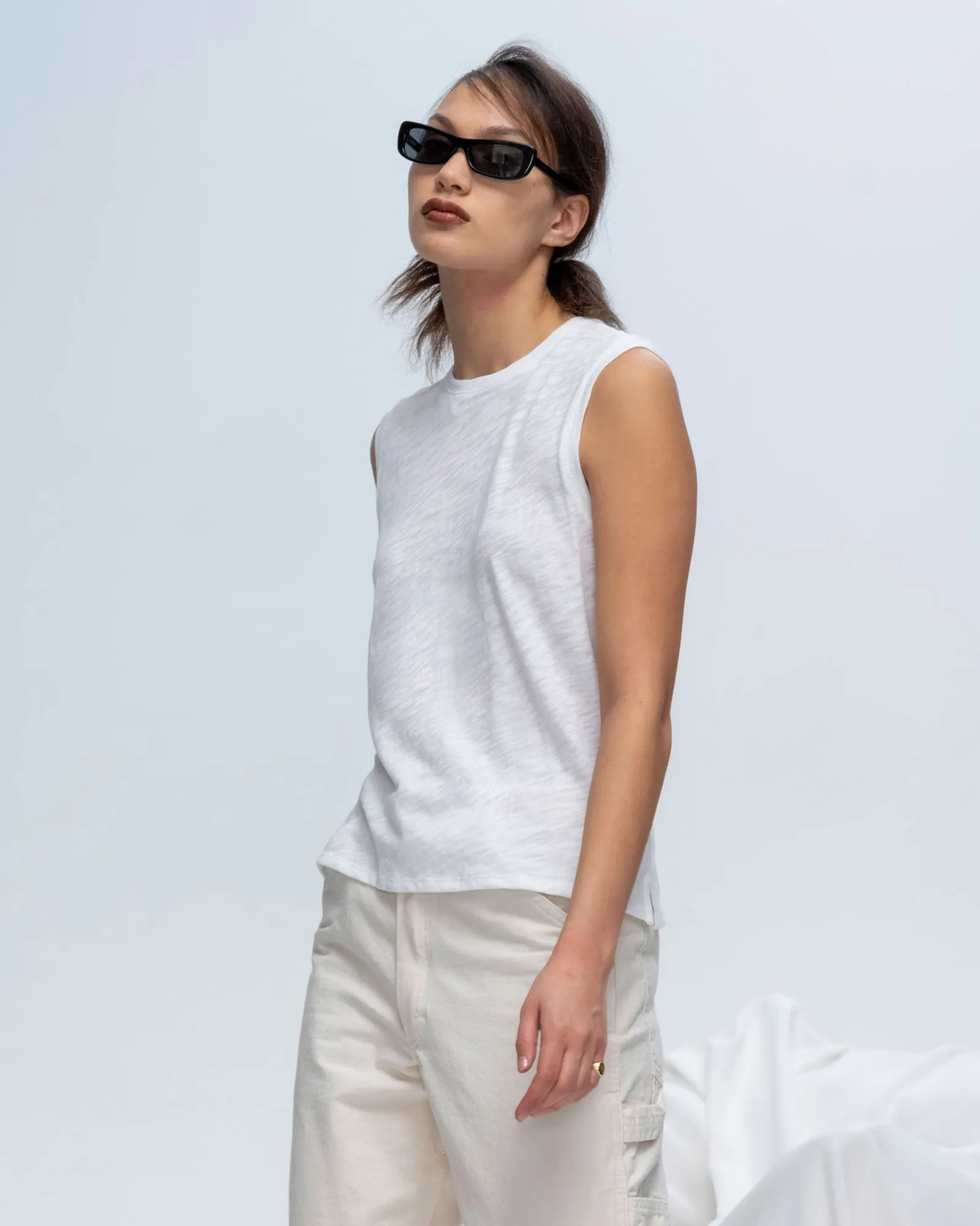 Slub Jersey Sleeveless Schoolboy Tee - White relax fit