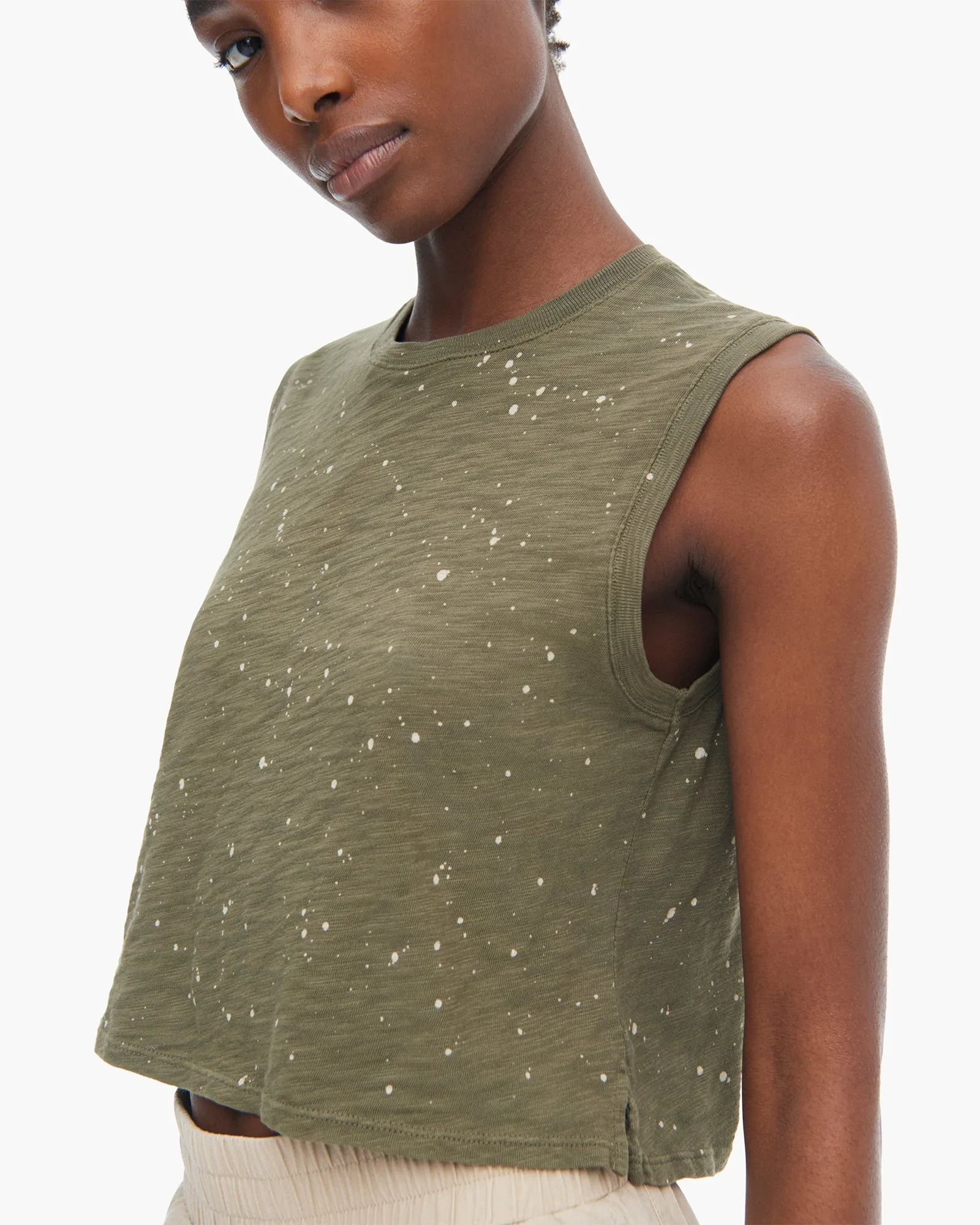 Slub Jersey Splatter Paint Cropped Sleeveless Schoolboy - Army-Faded Dune casual fit