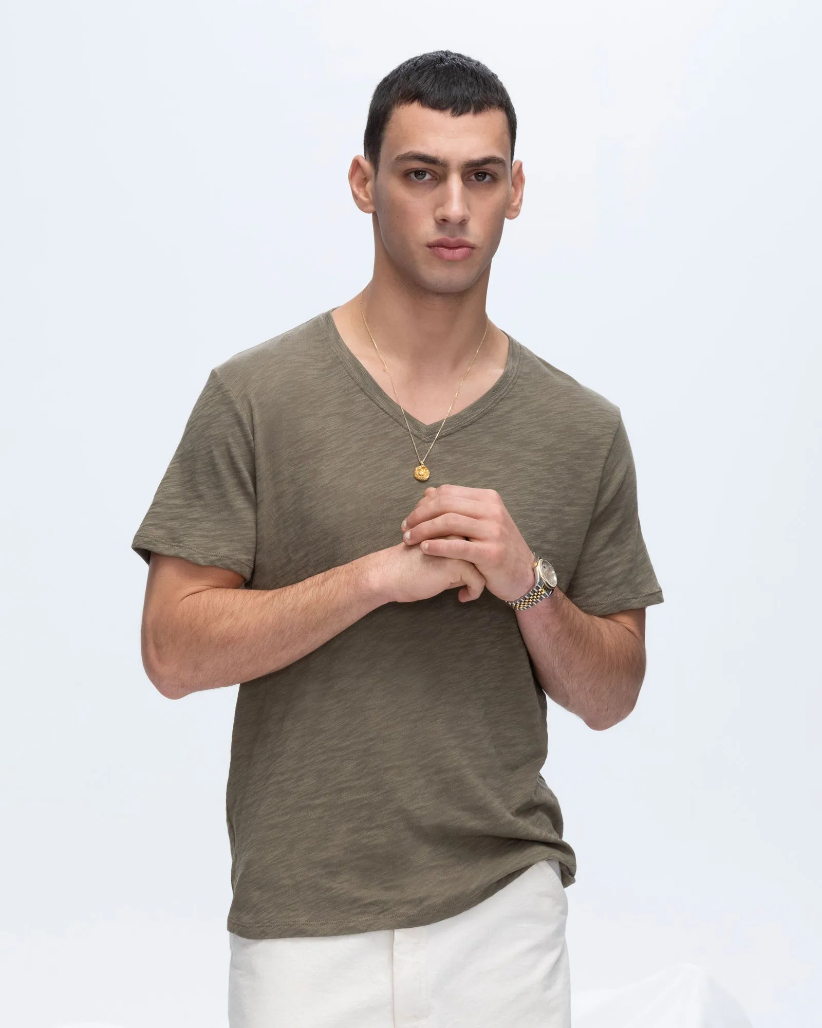 Slub Jersey V-Neck Tee - Army weekend style