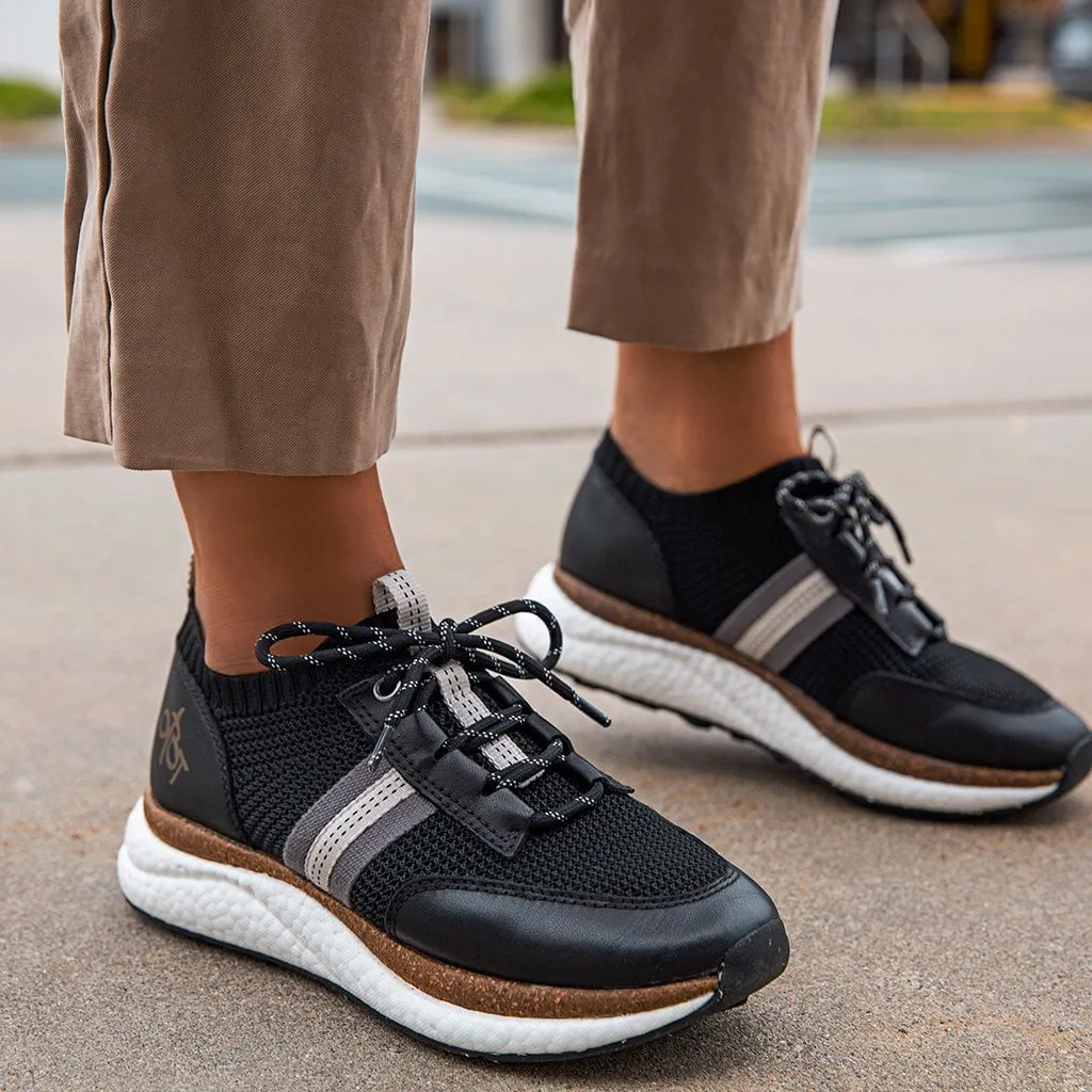 SPEED in BLACK Sneakers water friendly