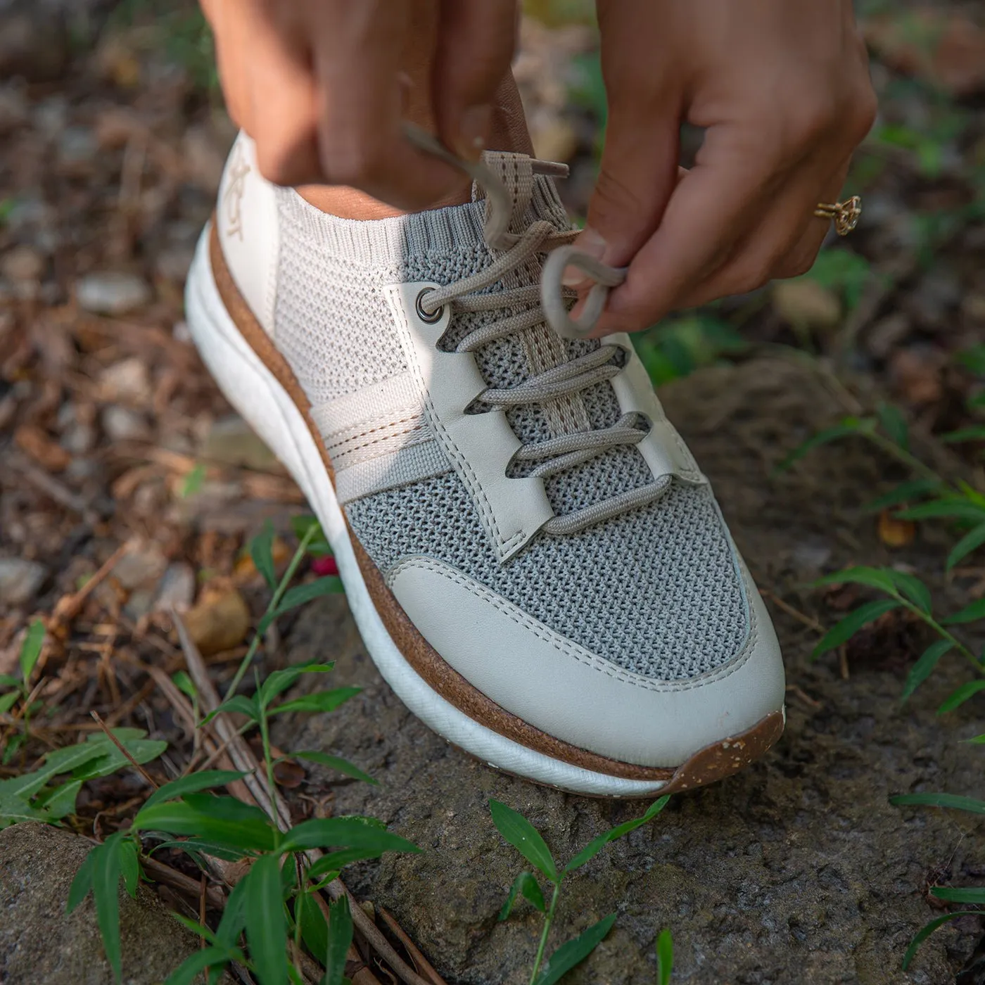 SPEED in MIST Sneakers dynamic support