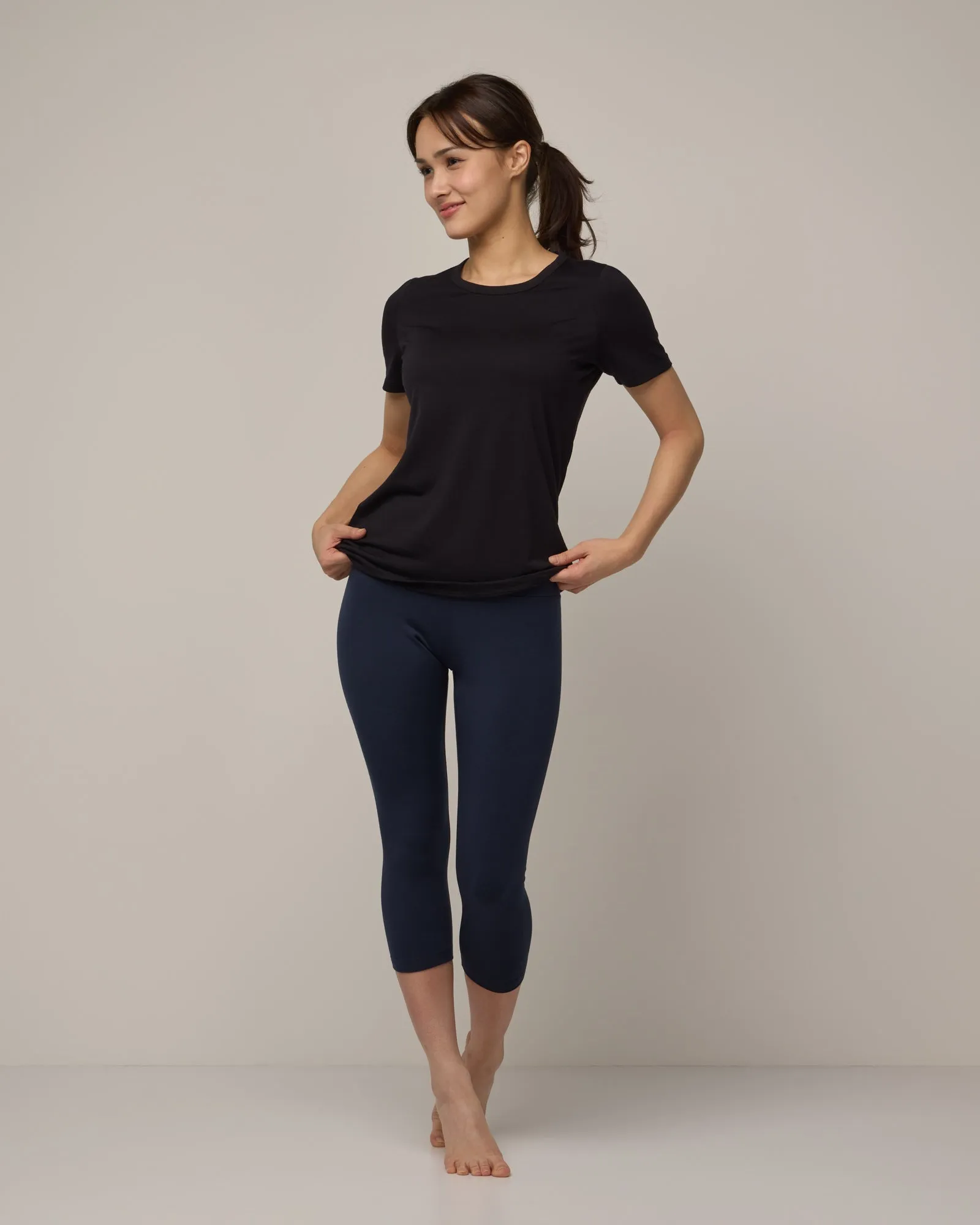Summit Crop Legging Multi wear