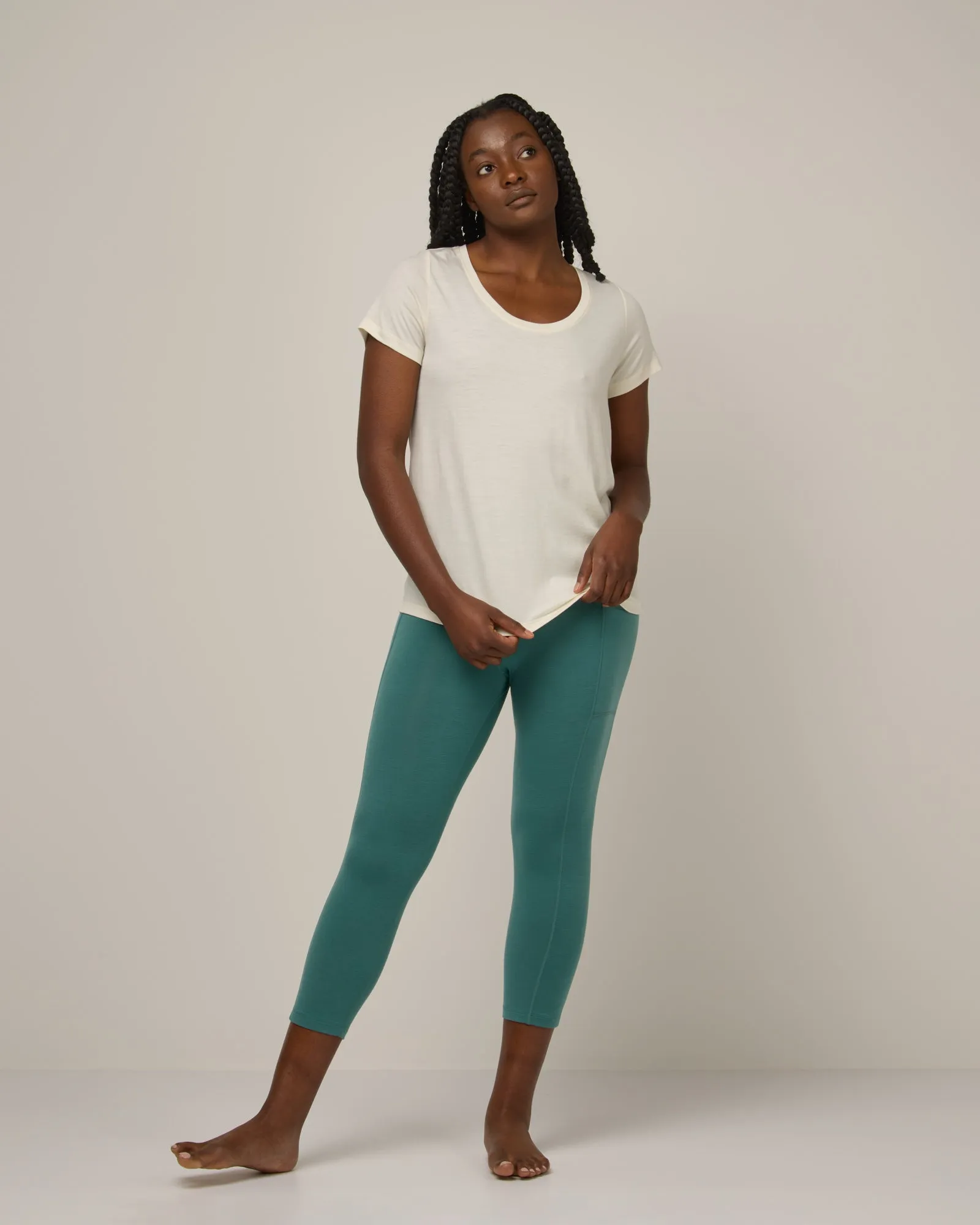 Summit Pocket Crop Legging High stretch fabric