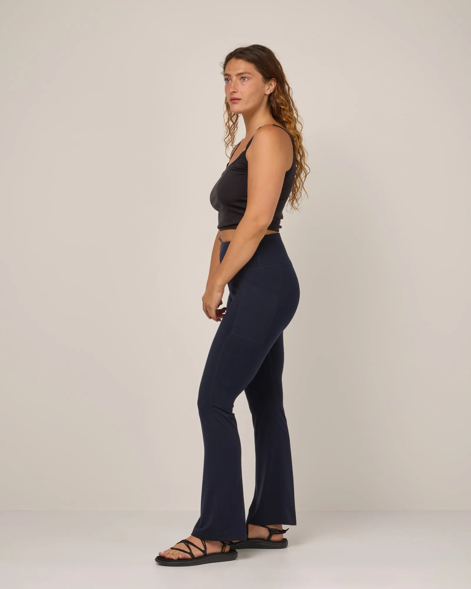 Summit Straight Cut Pocket Legging Soft skin