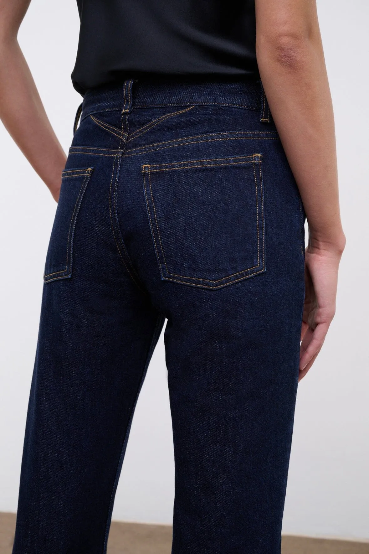 TEDDY STRAIGHT JEAN | INDIGO trend style