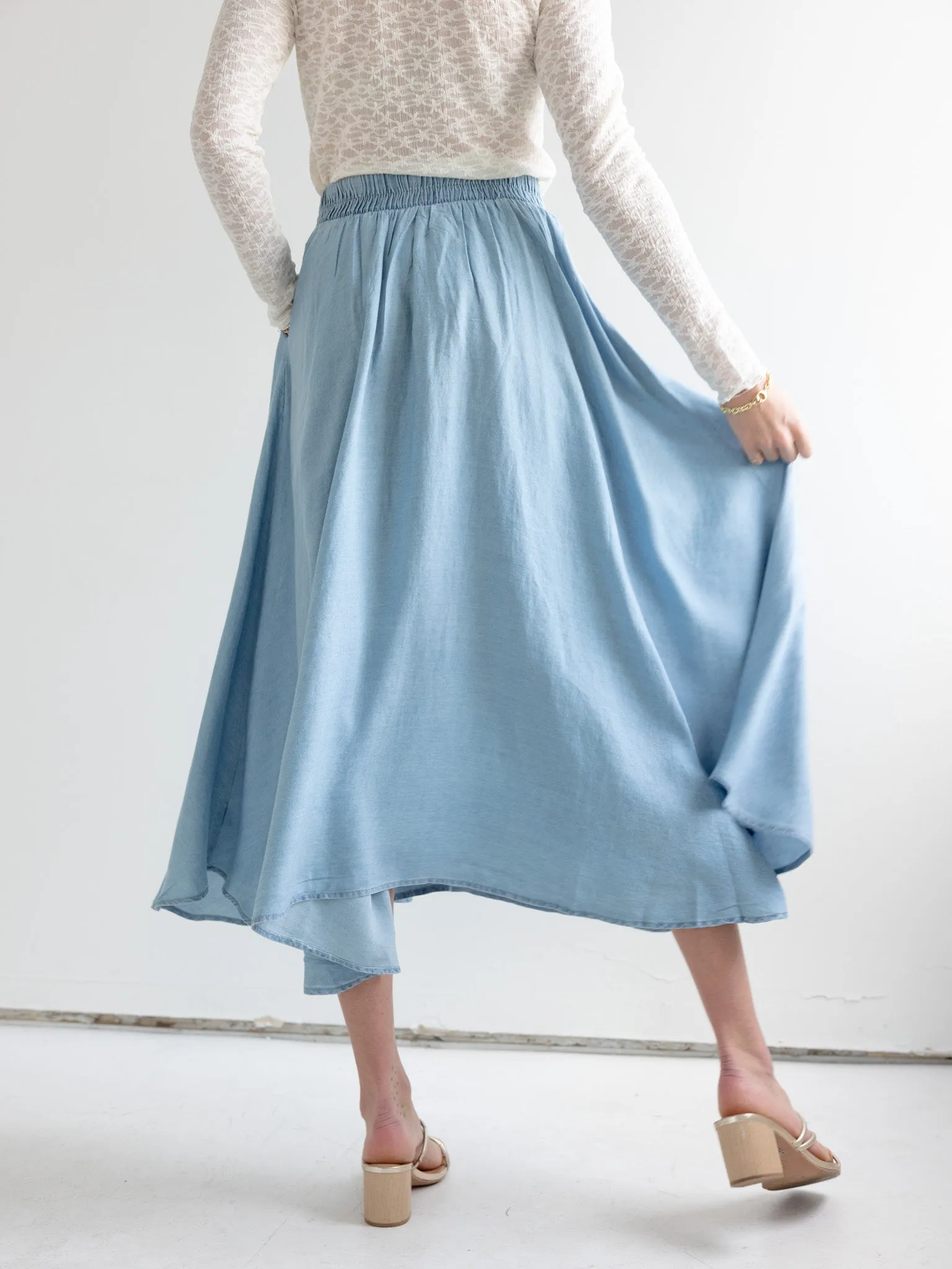 Tess Chambray Midi Skirt comfy support