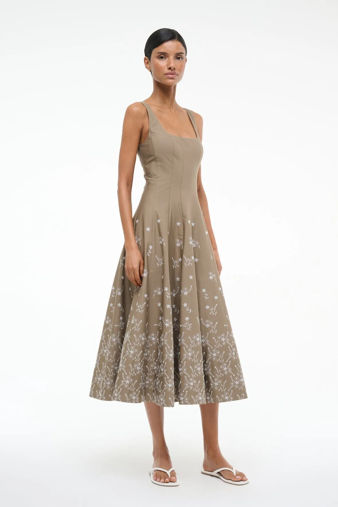 WELLS DRESS | TAUPE EMBROIDERY mood tone