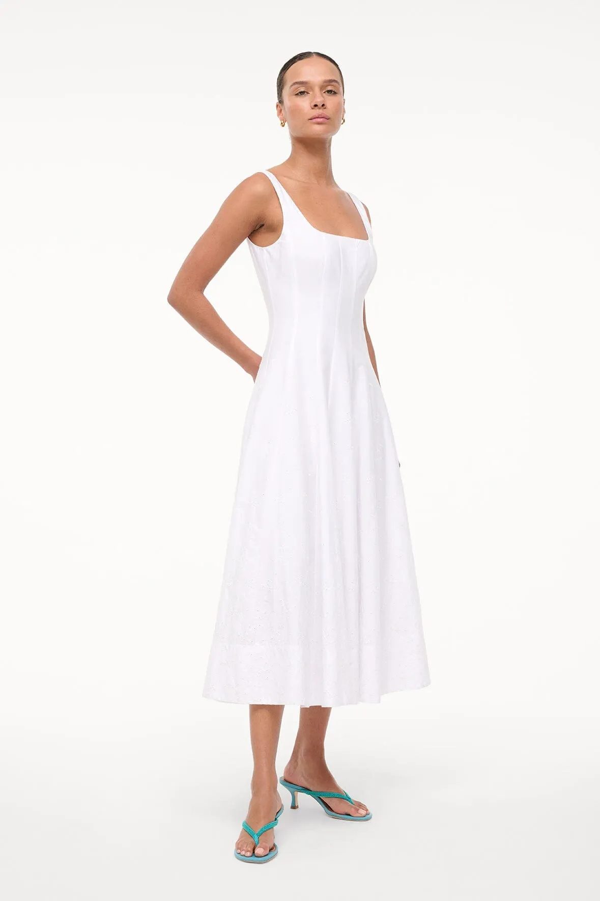WELLS DRESS | WHITE EMBROIDERY classic feel