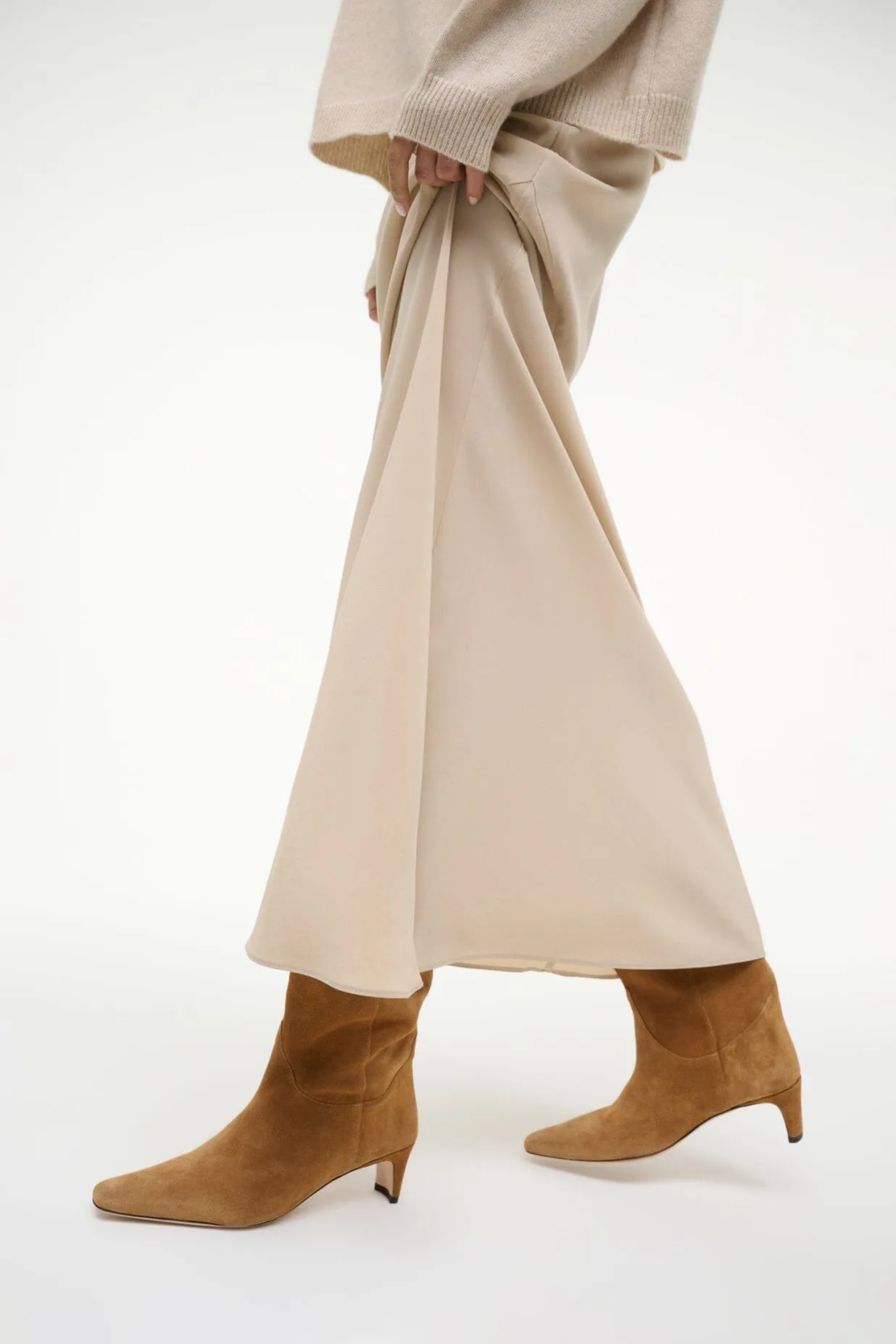 WESTERN WALLY BOOT | TAN SUEDE Casual neat